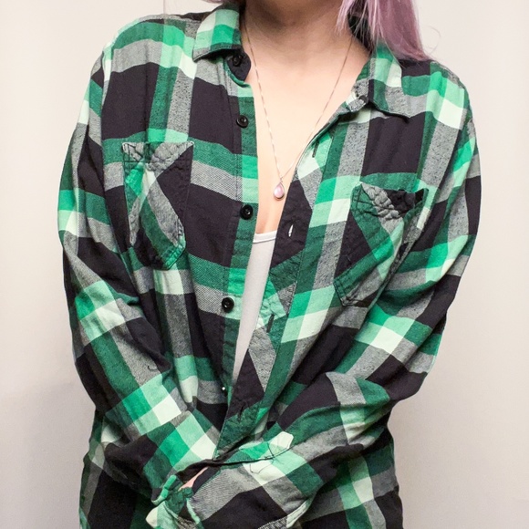 Adorable Oversized Green Flannel - Picture 1 of 5